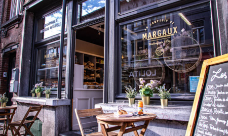 VENDU - Fonds de commerce rentable à Auderghem avec trois activités clés: Boulangerie, café, sandwicherie (BRU 1160) 
