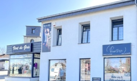 Societe rentable comprenant 2 commerces rénovés,libres de tout contrat ,à remettre à Bievre.