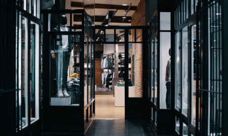 Commerce de vêtements de marques à Haut potentiel de développement.