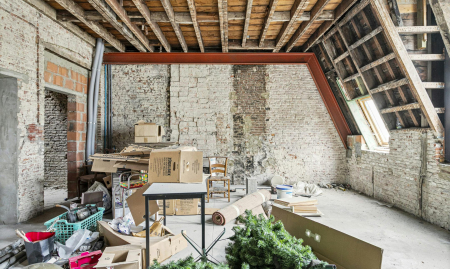 Société patrimoniale avec un immeuble de rapport et deux maisons de commerce image