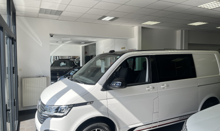 Fonds de commerce – Garage automobile tout équipé avec showroom – Axe très passant – Brabant Flamand image