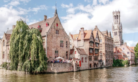 Agence de tourisme receptif sise à Bruxelles - Cash out du gérant propriétaire supérieur à € 100 milliers par an image