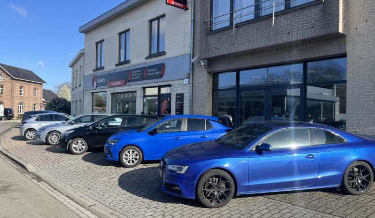 Fonds de commerce – Garage automobile tout équipé avec showroom – Axe très passant – Brabant Flamand image